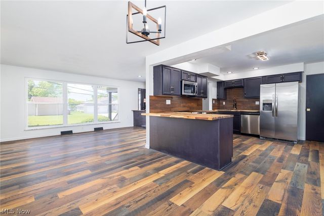100 VALLEY Road, Mingo Junction, OH 43938