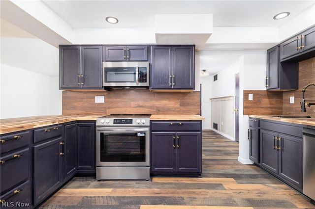 100 VALLEY Road, Mingo Junction, OH 43938
