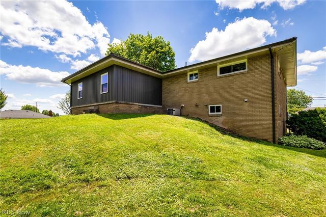 100 VALLEY Road, Mingo Junction, OH 43938