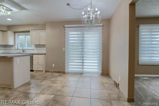 6564 Alderley Way Court, West Bloomfield, MI 48322