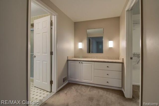 6564 Alderley Way Court, West Bloomfield, MI 48322