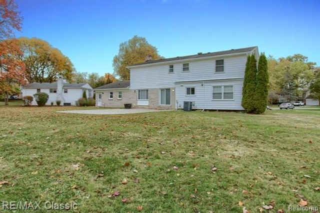 6564 Alderley Way Court, West Bloomfield, MI 48322