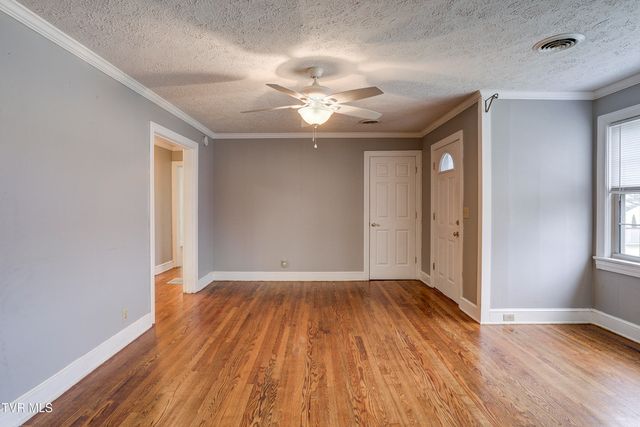 1208 Robinhood Road, Greeneville, TN 37745