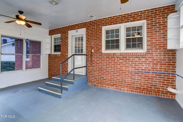 1208 Robinhood Road, Greeneville, TN 37745