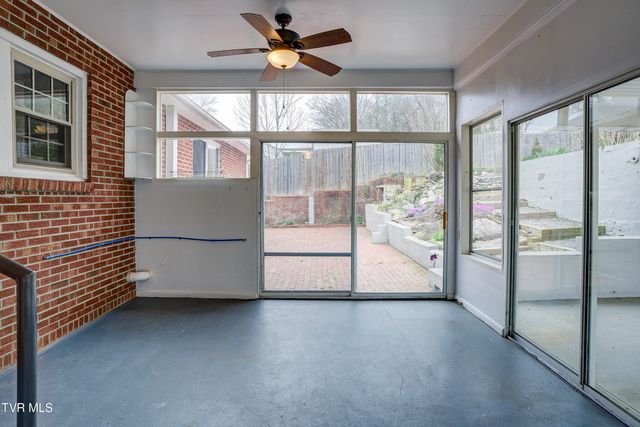 1208 Robinhood Road, Greeneville, TN 37745