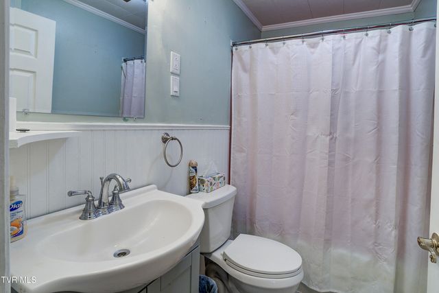 1208 Robinhood Road, Greeneville, TN 37745