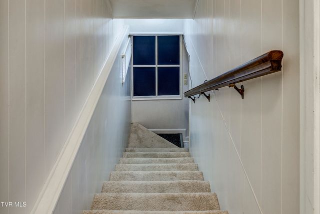 1208 Robinhood Road, Greeneville, TN 37745