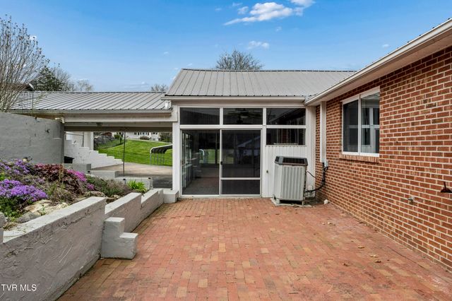 1208 Robinhood Road, Greeneville, TN 37745