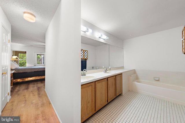 107 DEERFIELD, Manahawkin, NJ 08050