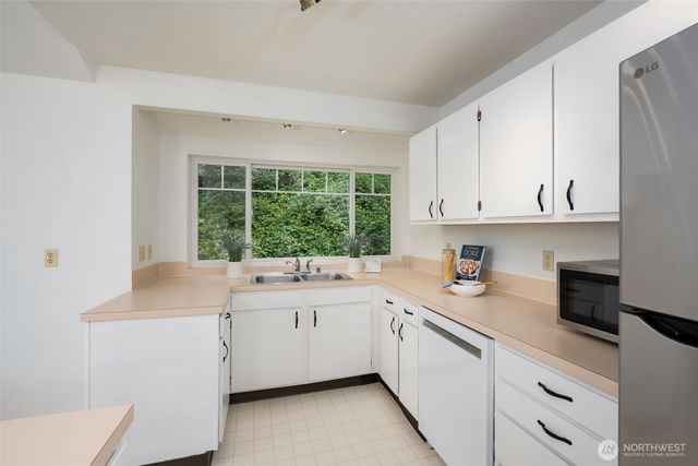 12227 Possession Lane, Edmonds, WA 98026