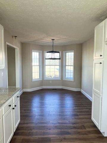 87 Justin Lane, Russell Springs, KY 42642