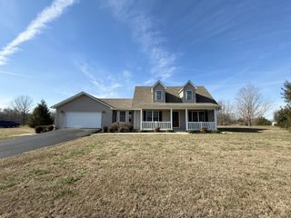 87 Justin Lane, Russell Springs, KY 42642