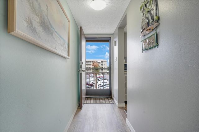 3622 LAKE BAYSHORE DRIVE K302, Bradenton, FL 34205