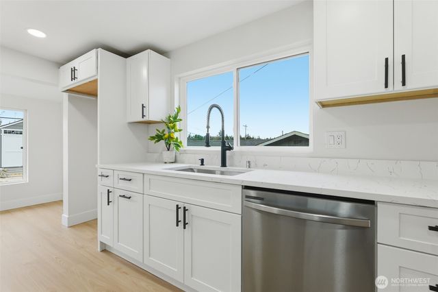 2012 E Gregory Street, Tacoma, WA 98404