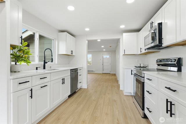 2012 E Gregory Street, Tacoma, WA 98404