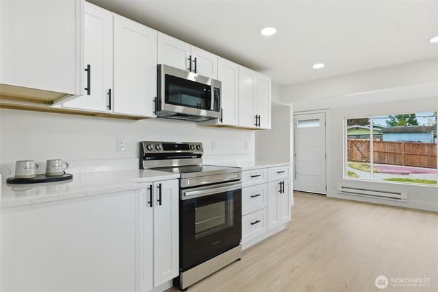 2012 E Gregory Street, Tacoma, WA 98404
