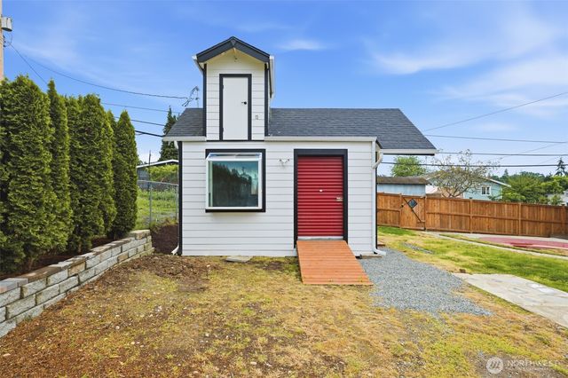 2012 E Gregory Street, Tacoma, WA 98404