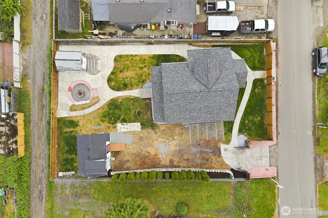 2012 E Gregory Street, Tacoma, WA 98404
