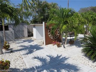 717 95th AVE N #3, Naples, FL 34108