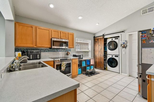 2708 BELLEWATER PLACE, Oviedo, FL 32765