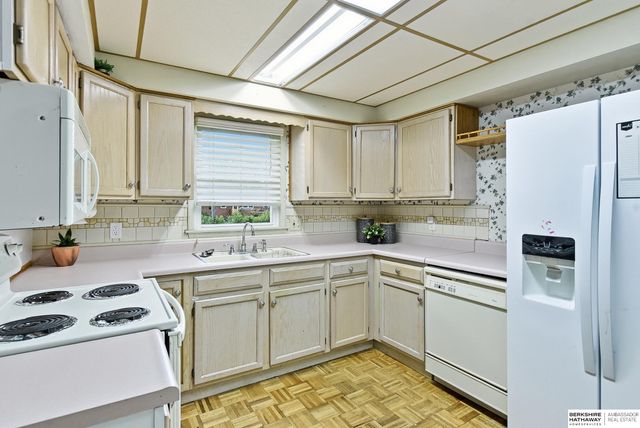 5010 N 54th Street, Omaha, NE 68104