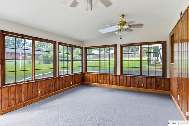5010 N 54th Street, Omaha, NE 68104