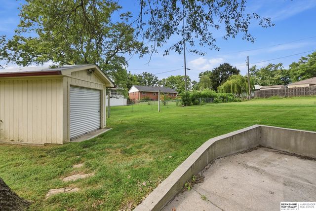 5010 N 54th Street, Omaha, NE 68104