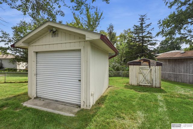5010 N 54th Street, Omaha, NE 68104