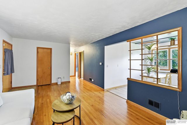 5010 N 54th Street, Omaha, NE 68104