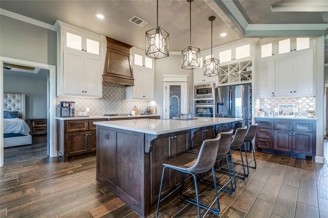 3041 Drake Crest Drive, Edmond, OK 73034