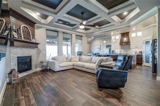 3041 Drake Crest Drive, Edmond, OK 73034