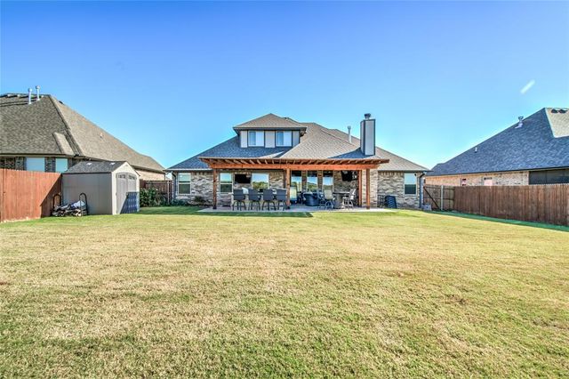 3041 Drake Crest Drive, Edmond, OK 73034