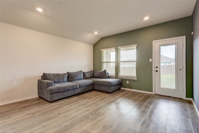1016 Rio Bravo Drive, Forney, TX 75126