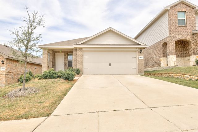 1016 Rio Bravo Drive, Forney, TX 75126