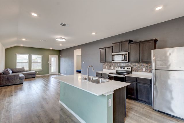 1016 Rio Bravo Drive, Forney, TX 75126