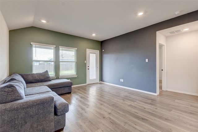 1016 Rio Bravo Drive, Forney, TX 75126