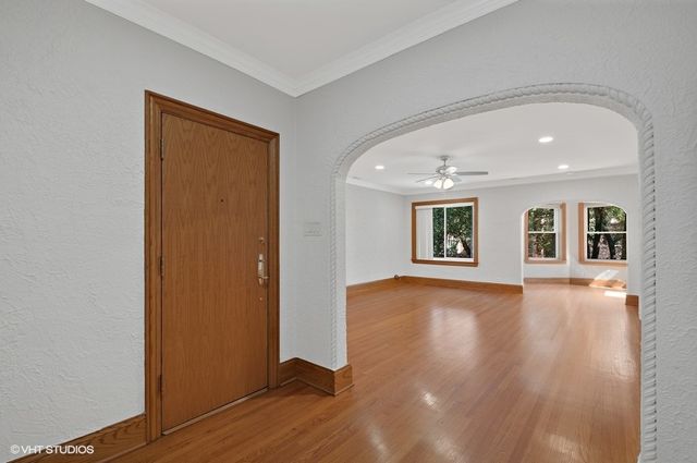 2717 W Argyle Street 2, Chicago, IL 60625