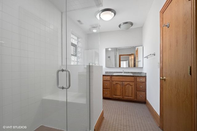 2717 W Argyle Street 2, Chicago, IL 60625