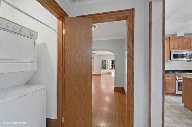 2717 W Argyle Street 2, Chicago, IL 60625