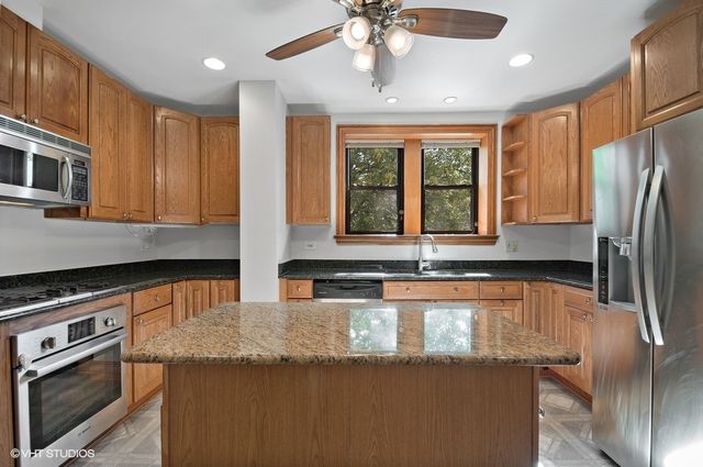 2717 W Argyle Street 2, Chicago, IL 60625