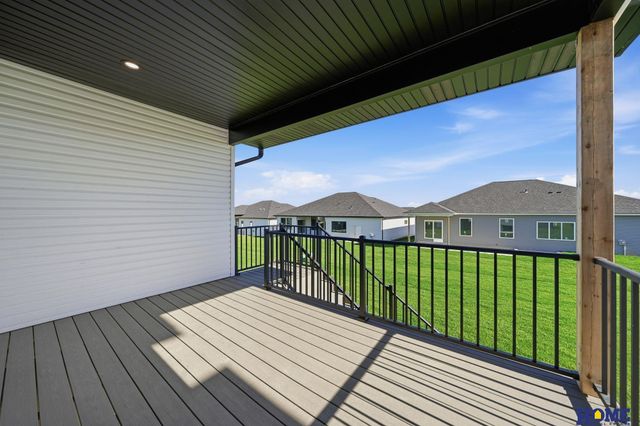 604 N 106th Street, Lincoln, NE 68527