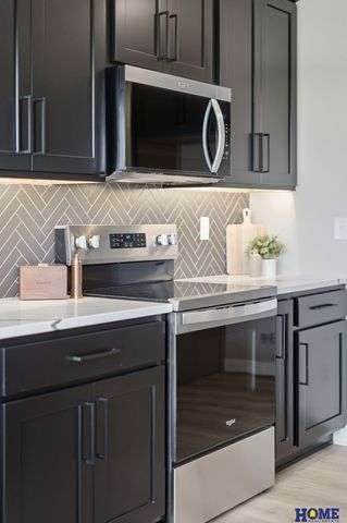 604 N 106th Street, Lincoln, NE 68527