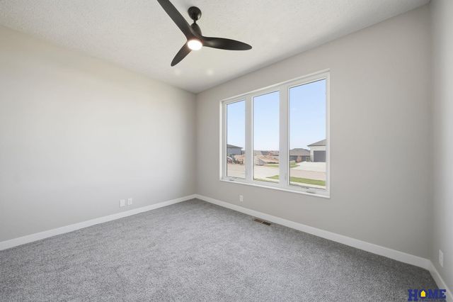 604 N 106th Street, Lincoln, NE 68527