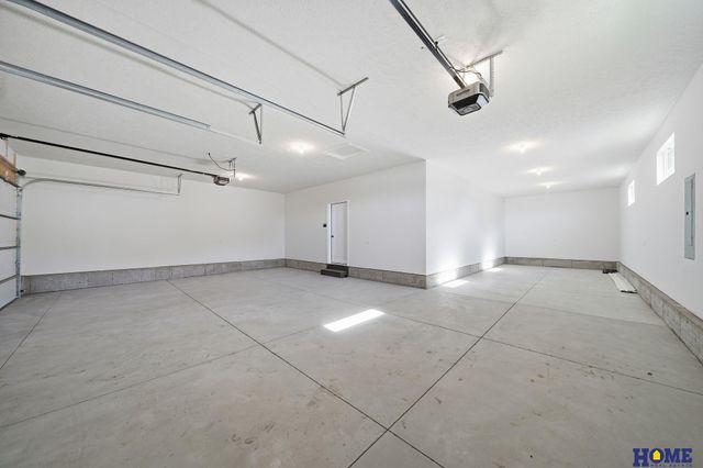 604 N 106th Street, Lincoln, NE 68527