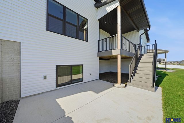 604 N 106th Street, Lincoln, NE 68527