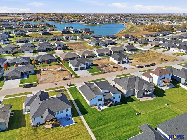 604 N 106th Street, Lincoln, NE 68527