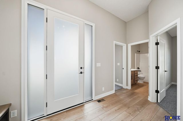 604 N 106th Street, Lincoln, NE 68527