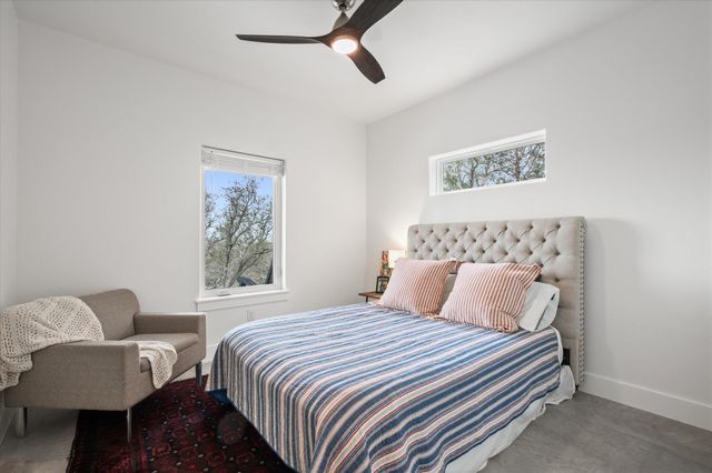 405 Taylor DR, Marble Falls, TX 78657