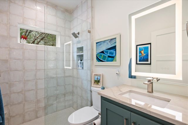 405 Taylor DR, Marble Falls, TX 78657