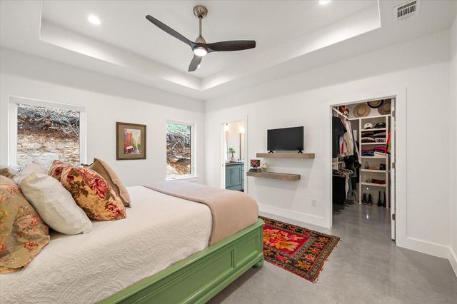 405 Taylor DR, Marble Falls, TX 78657